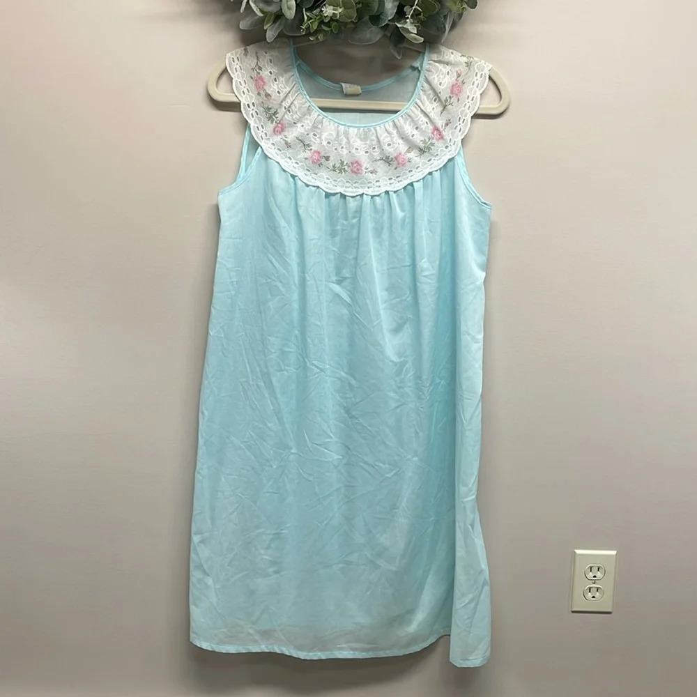 Katz Vintage Sleeveless Nightgown Lace Yoke Neckline Rose